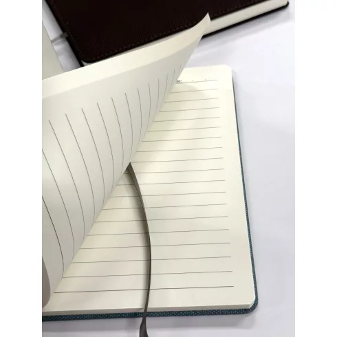 28- Notesz A/5 Classics, 4 színben - 187-25